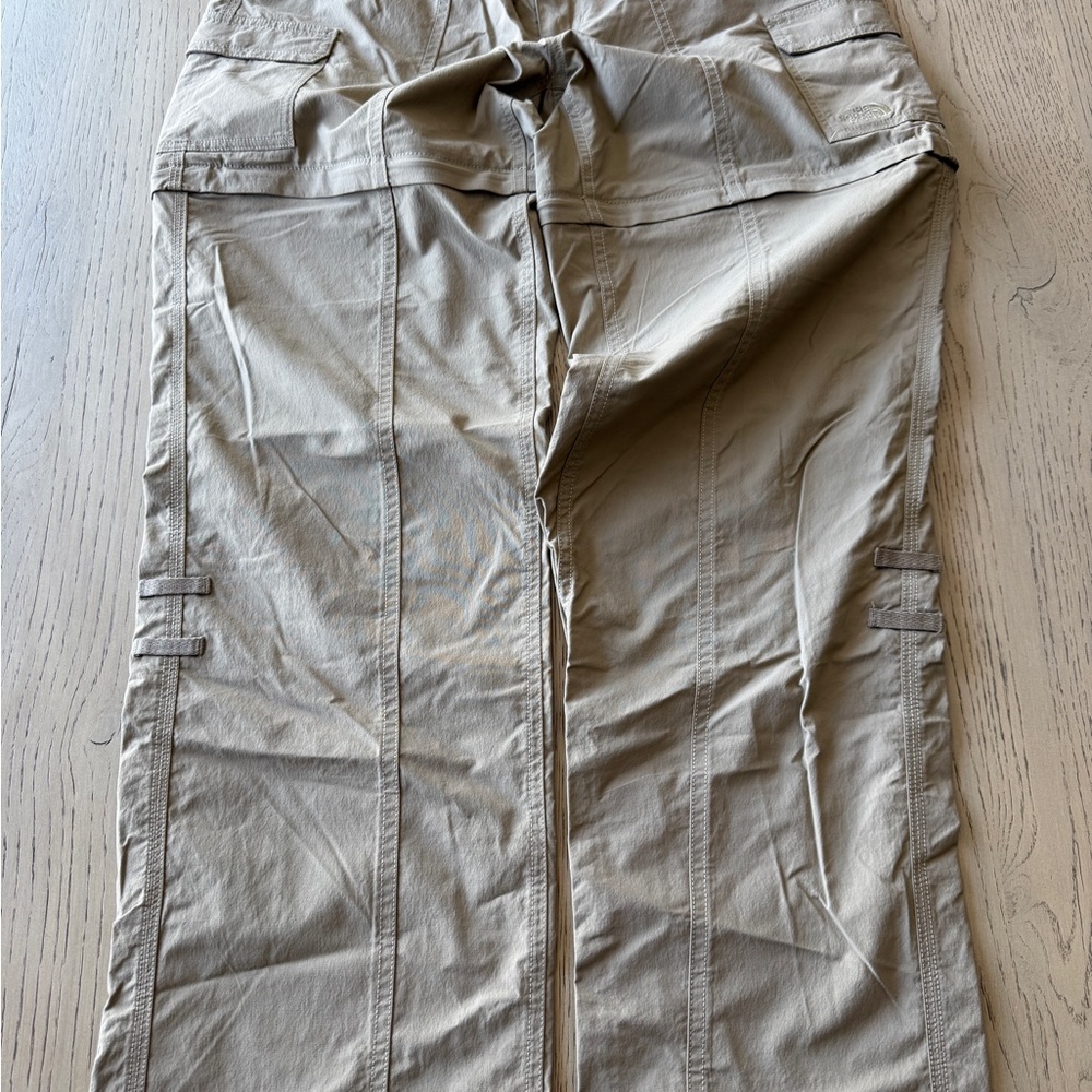 Women’s The North Face Khaki Convertible Outdoor Pants Size 12